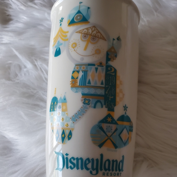 Limited edition Disney Starbucks tumbler - Picture 2 of 8